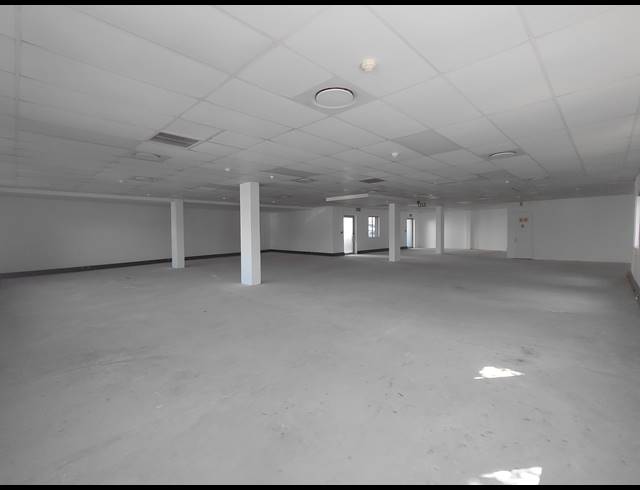 324M² OFFICE TO LET IN BRYANSTON